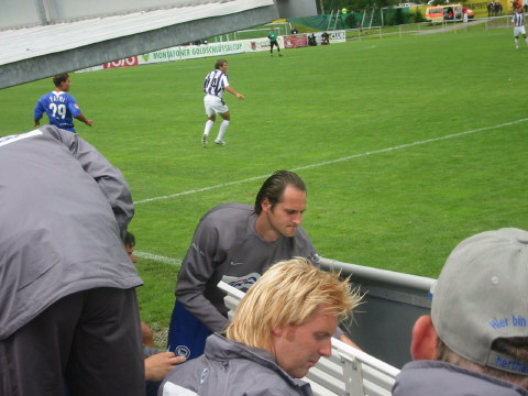 F&auml;ngt an zu regen